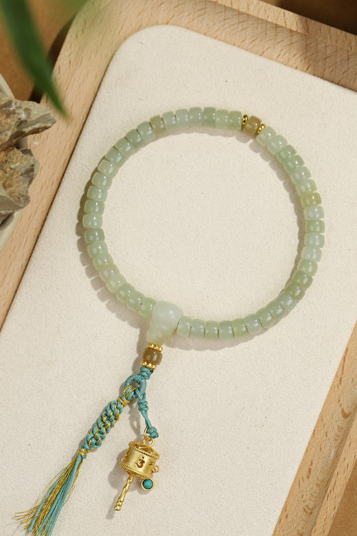 新疆料和田玉糖青白直切手链4*6mm 商品图2