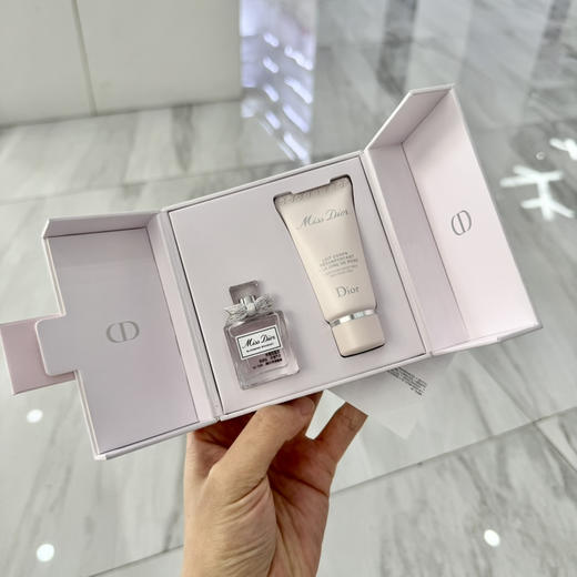 Dior · 迪奥双开门花漾淡香氛系列随行二件套 花漾甜心5ml➕甜心身体乳20ml 商品图1