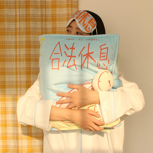 合法休息书本抱枕礼盒 创意毛绒靠枕 办公室午睡枕 节日礼物 果麦文创 保持联系station 商品图3