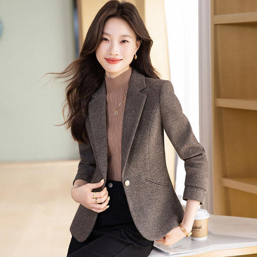 「自」全新升级【铂金会员183/天猫249/差价66】(21258)洛诗琳气质羊毛呢子西装外套2025秋冬季收腰显瘦短外套 商品图0