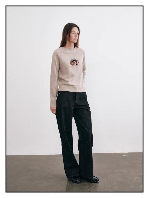 shyshystill/shy202509016/“飞行员小狗”圆领插肩袖小版型毛衣 商品图4