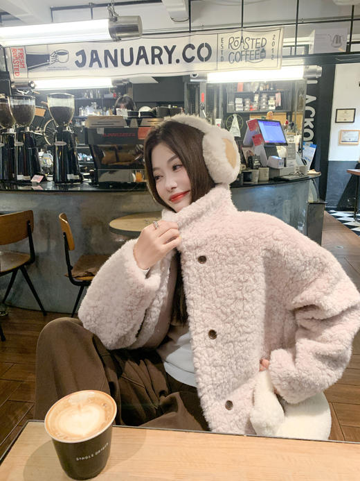 <曾小咸推荐>现货秒杀 ！微信超特价！翻领粉色羊羔毛厚外套 日常319.99 立减150 秒杀169.99！！ 商品图11