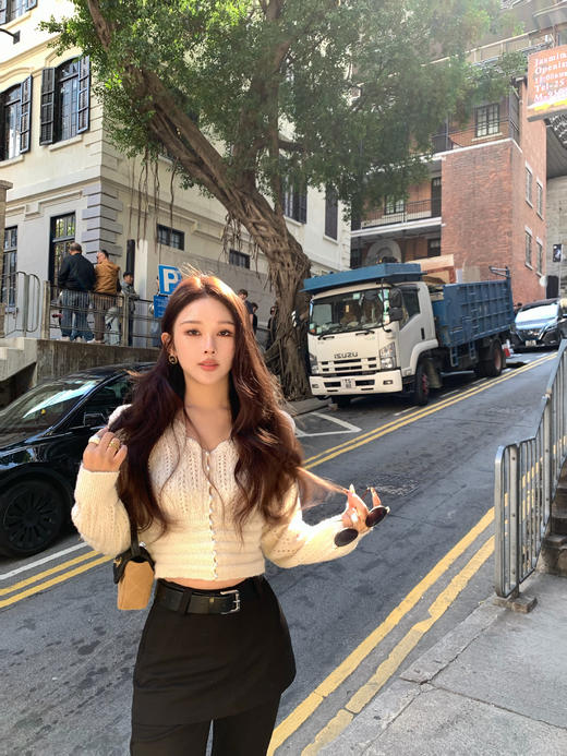 Read Nameless /纯欲钩花白色收腰针织衫 2025/12/20 商品图7