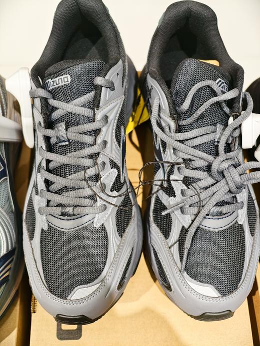 美津浓  379.9元 运动鞋 612961 -KD（限时一口价线上线下同时售卖 不保证有货 没有原鞋盒 活动款不退不换 ） 商品图1