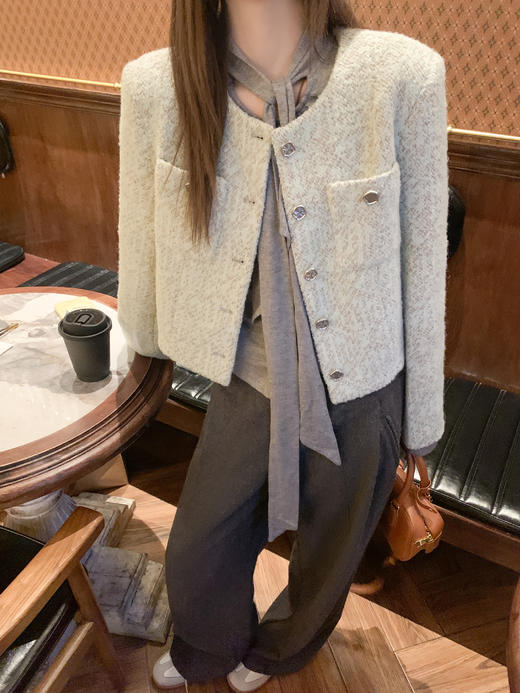 <曾小咸推荐>现货秒杀 ！微信超特价！直筒毛呢休闲裤 日常219.99 秒杀99.99！ 皮草外套 169.99！小香风外套 139.99！绑带灰色打底衫59.99！！ 商品图10