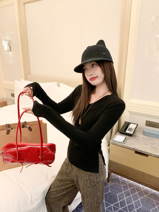 <曾小咸推荐>现货秒杀 ！微信超特价！2色v领磨毛开叉t恤 日常119.99 立减60 秒杀59.99！！ 商品图13