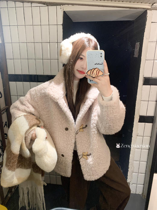 <曾小咸推荐>现货秒杀 ！微信超特价！翻领粉色羊羔毛厚外套 日常319.99 立减150 秒杀169.99！！ 商品图10