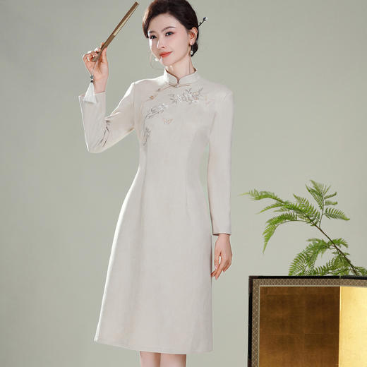 【花雅】秋冬装麂皮绒绣花改良中国风旗袍连衣裙T25132 商品图0