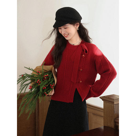 鹿向南「新年甜红」气质红色毛衣女秋冬新款蝴蝶结不规则针织上衣 商品图0