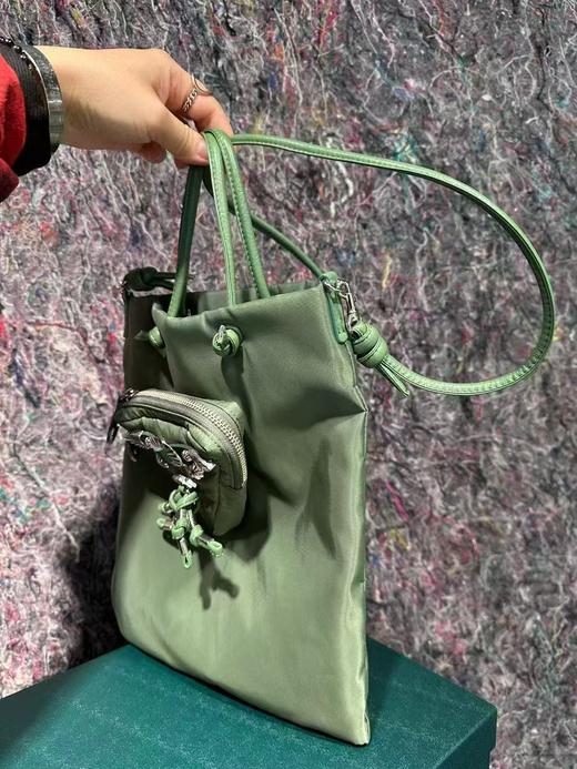 中性款手提单肩包lv 商品图1