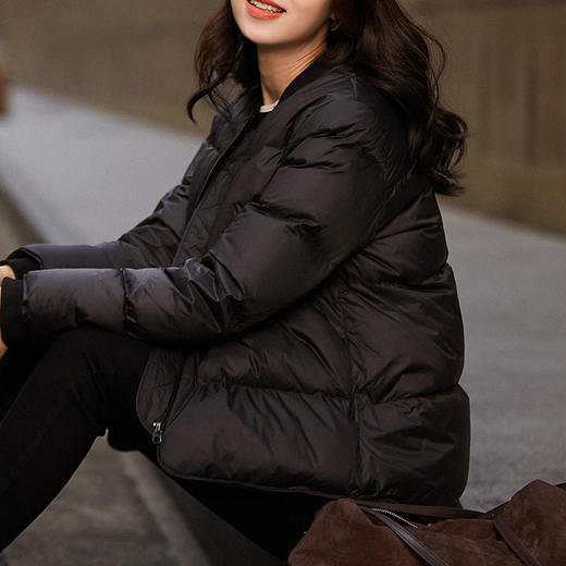 「高货kbnq」全新升级【铂金会员625/天猫849/差价224】(03852)洛诗琳气质轻薄羽绒服2025冬季小个子宽松保暖短外套kbnq 商品图1