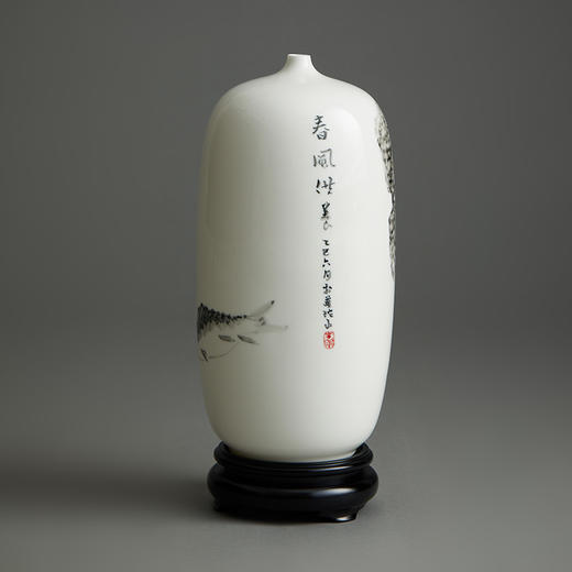 普陀山书院“禅悦”手绘白瓷梅瓶 花卉系列 商品图5