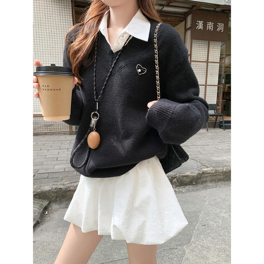 <曾小咸推荐>现货秒杀 ！微信超特价！韩系v领爱心针织衫 日常189.99 立减100 秒杀89.99！！ 商品图1