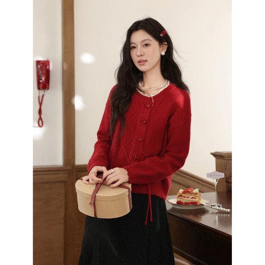 鹿向南「糖渍玫瑰」慵懒风复古红色毛衣外套女秋冬高级感针织开衫 商品图3