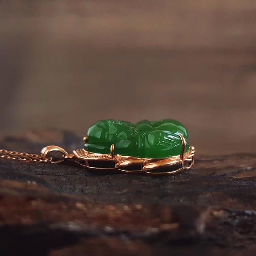 【天然正品】AU750玫瑰金镶钻镶天然细腻菠菜绿无黑点佛公造型碧玉吊坠项链27.7*19.8*8.5MM(皆取最大值)链长：45CM（长度可调节） 071225NJM17 商品图8