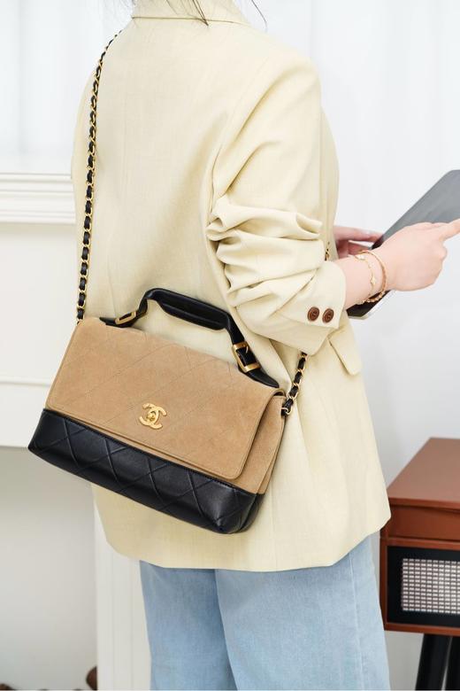 香奈儿 25A高级手工坊 拼色邮差包（LZ） 商品图3