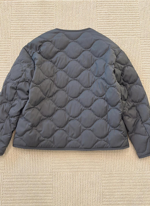 1220-3 小禾女士烟灰色菱格羽绒服 商品图6