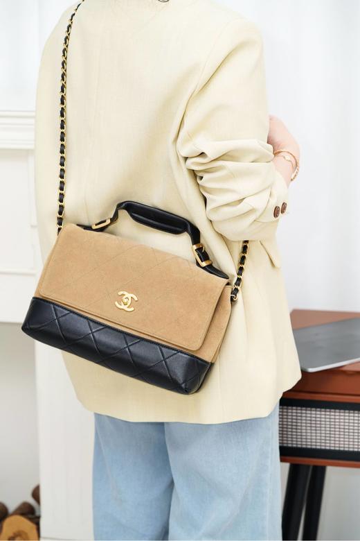 香奈儿 25A高级手工坊 拼色邮差包（LZ） 商品图0