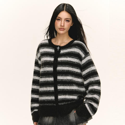 Ariseism 美式复古设计感圆领条纹毛衣开衫女秋冬新款上衣 商品图0