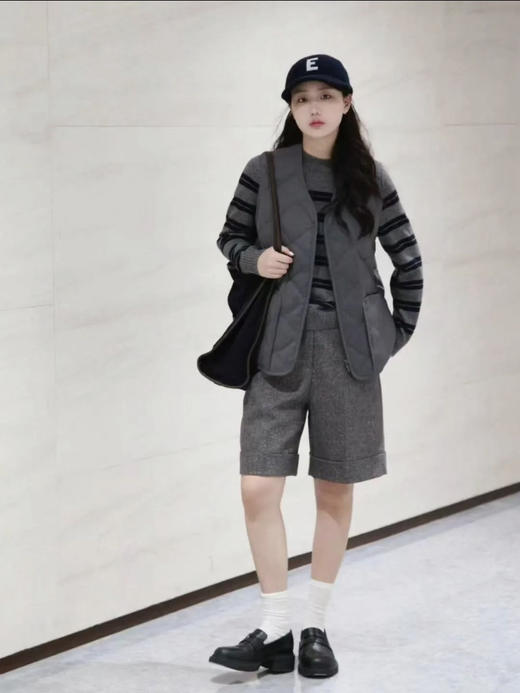 1220-4 小禾女士灰色菱格背心 商品图2