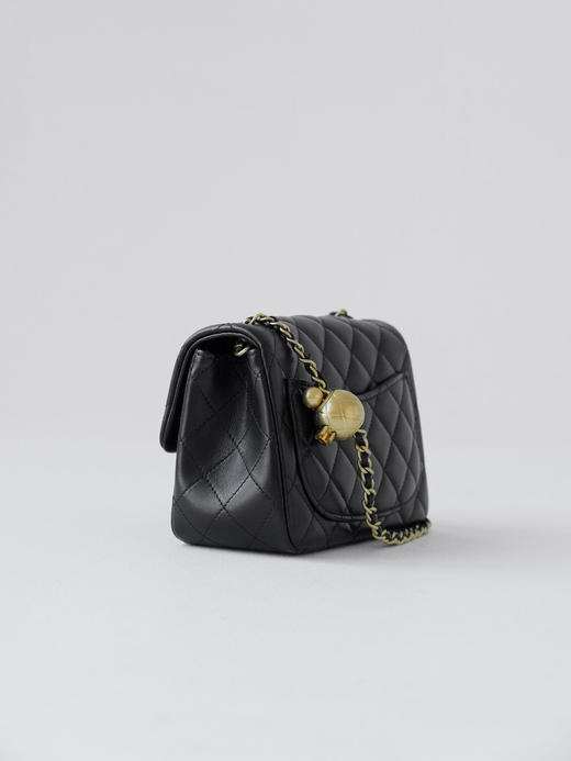 香奈儿 24K 小金球方胖子 菱格衔缝皮穿链 亮面小羊皮 口盖包斜挎单肩包 (LZ) 商品图2
