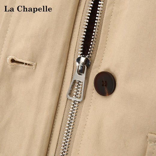 天猫同步【杨幂同款】拉夏贝尔/La Chapelle毛毛翻领翻盖口袋外套女加厚保暖设计感派克服冬季新款 商品图4