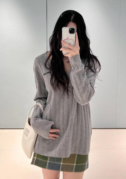 女款宽松V领针织衫hu017 商品图2