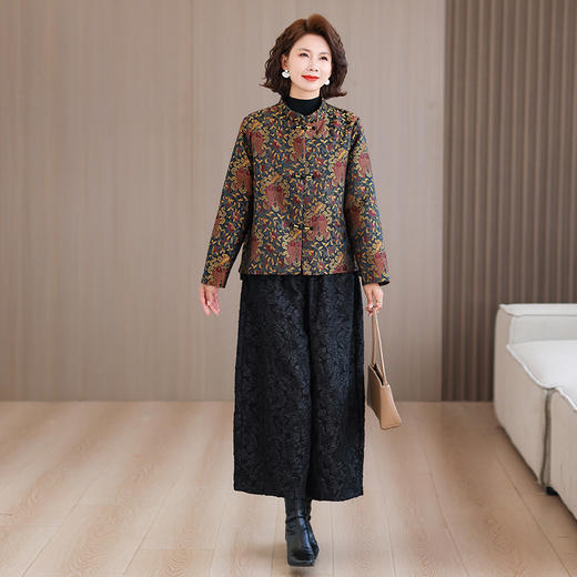 2025秋冬新款中年妈妈复古盘扣长袖宽松加厚外套阔腿裤两件套 商品图3