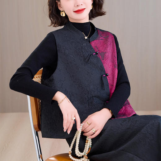 中年妈妈复古提花秋冬新款马甲背心女士立领改良斜襟盘扣上衣套装 商品图3