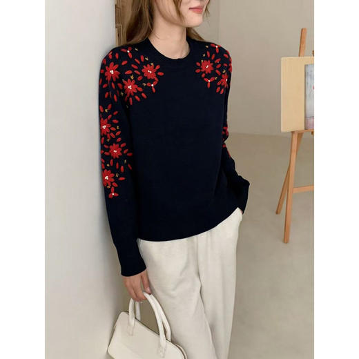 「高货rp」全新升级【铂金会员404/天猫539/差价135】(03516)洛诗琳重工手工钩花羊毛衫2025冬季圆领套头加厚针织上衣 商品图1