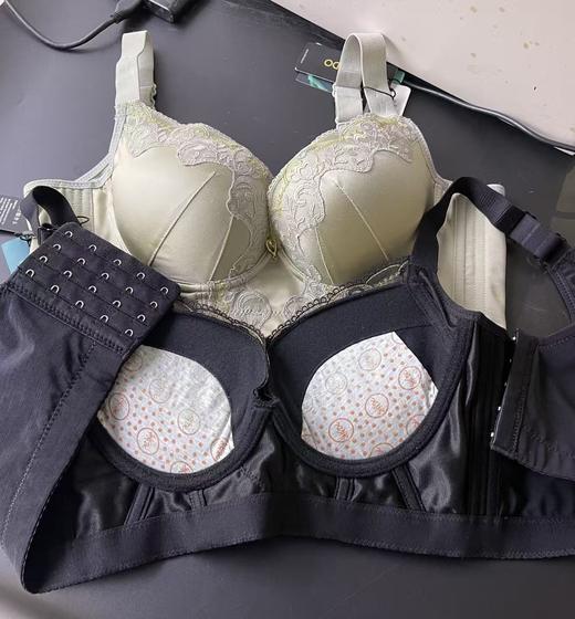 迪兰多小胸精油杯2.5CM厚专业塑形聚拢矫正防下垂调整软钢圈文胸2118158 商品图1