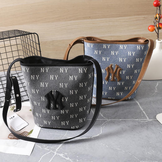 严选 | MLB复古牛仔老花大水桶包 #25FW 男女通背 商品图1