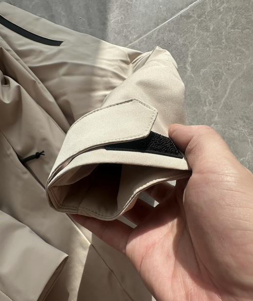 全新正品银泰撤柜小众品牌防风防水压胶双开拉链90白鸭绒男士运动户外羽绒服
银泰撤柜的商场订单 吊牌价3000+
断码XL-3XL 商品图4