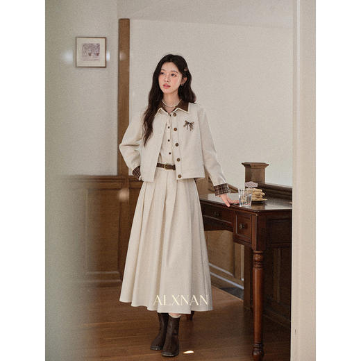 鹿向南「茶香可颂」卡其色拼接设计感短款外套女秋气质上衣L58126/L58127 商品图2