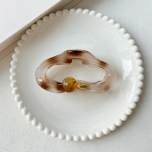 温柔复古氛围琥珀流光抓夹-纪念日百货门店同款168243292 商品图3