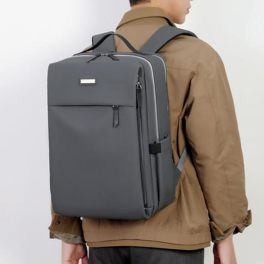 男女多功能电脑包双肩包户外大容量学生书包皮膜防水背包减负双肩包 商品图1