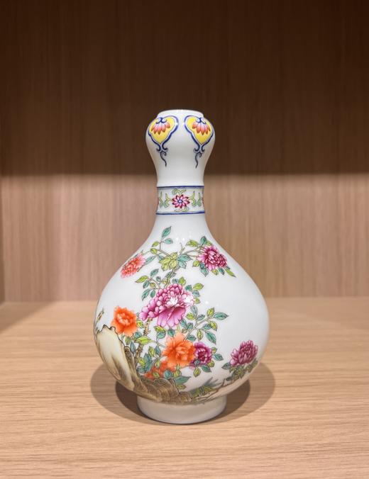 珐琅彩花卉蒜头瓶 商品图0