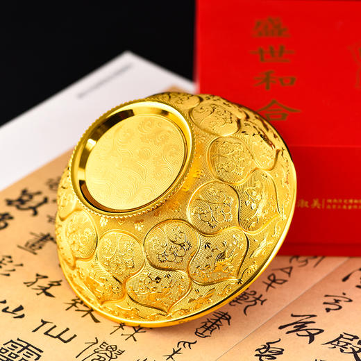 热卖中！！【陕西历史博物馆官方监制】《盛世和合》大唐莲花金碗 含10mg999足金 国大师程淑美创作 商品图2