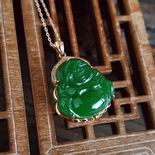 【天然正品】AU750玫瑰金镶钻镶天然细腻菠菜绿无黑点佛公造型碧玉吊坠项链27.7*19.8*8.5MM(皆取最大值)链长：45CM（长度可调节） 071225NJM17 商品图3