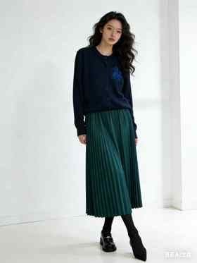 382231 均码丝绒细折裙，挂拍图在最后