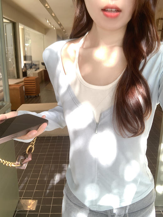 <曾小咸推荐>现货秒杀 ！微信超特价！假两件挂脖打底衫 日常169.99 立减100 秒杀69.99！！ 商品图7