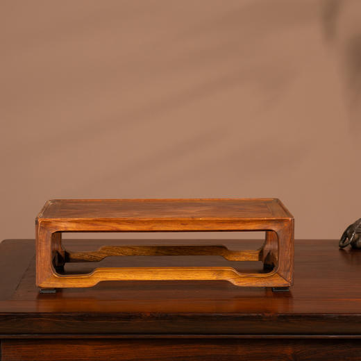 二十世纪	黄花梨拦水线通体打洼四面平器座 商品图4