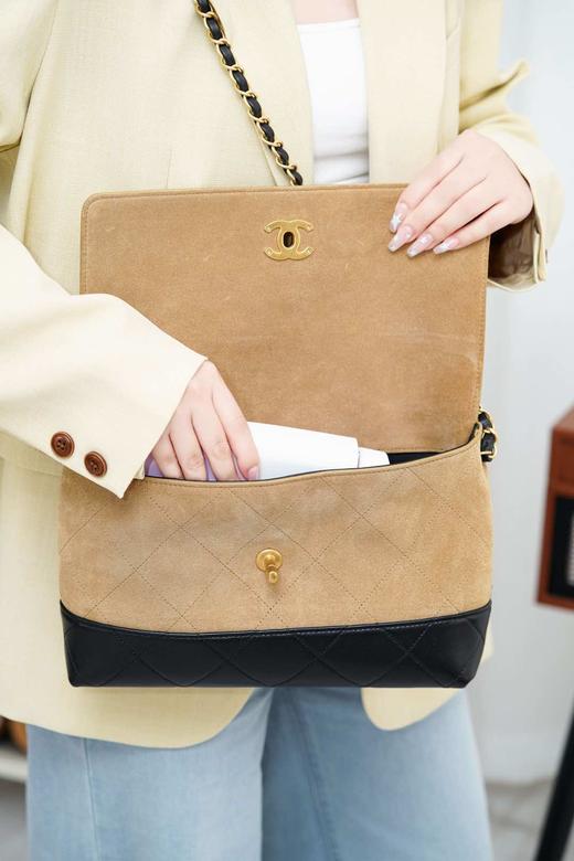 香奈儿 25A高级手工坊 拼色邮差包（LZ） 商品图2