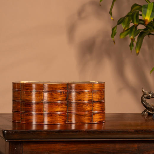 清早期	黄花梨镶瘿木梅花形双联三层盖盒 商品图4