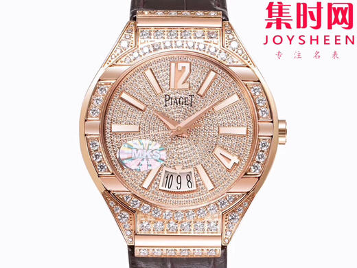 伯爵POLO系列满天星，震撼上市。腕表一共采用564颗施华洛世奇美钻，枕形表壳镀18k真金。 商品图1