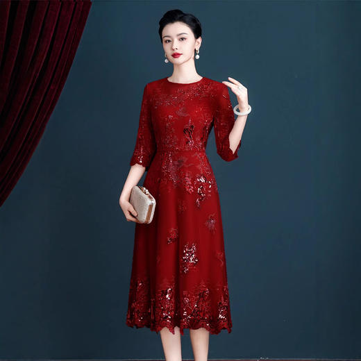 2025春新款礼服 紫色盘花优雅婚庆婚宴妈妈喜婆婆连衣裙 商品图3