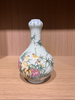 珐琅彩翠竹牡丹纹蒜头瓶 商品缩略图0