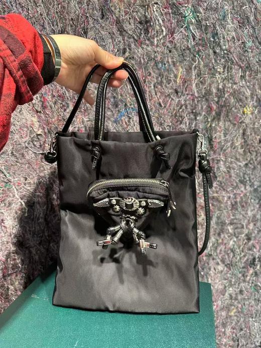 中性款手提单肩包he 商品图0