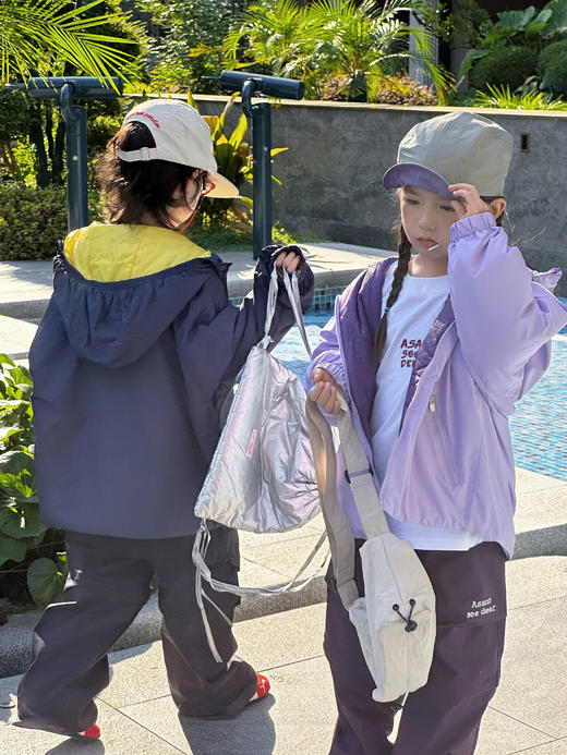 【保暖服饰丨吾家 儿童轻量化泡芙棉棉服】120-170码可选，内里填充新型泡芙棉，蓬松保暖不压身，款式简约百搭，上身俏皮可爱，适合多场景穿搭 商品图0