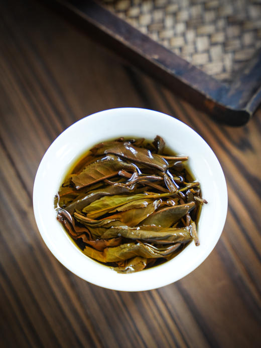 【马到成功】十二年陈班章 盛世睿藏深耕十二载，终成顶级老茶标杆，规格：357克/饼 5饼/提 20饼/件 商品图4